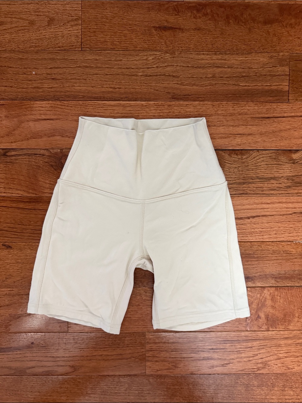 High-Waist Cream lululemon Women’s Bike Shorts